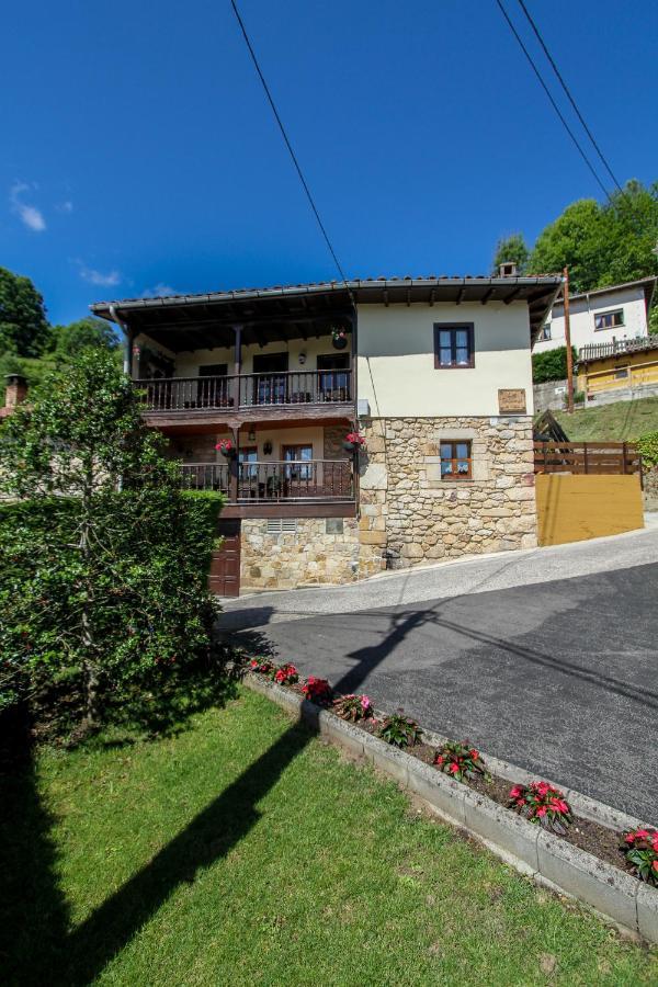 Apartamentos 'Los Balcones De Nieda 2' Cangas de Onis Bagian luar foto